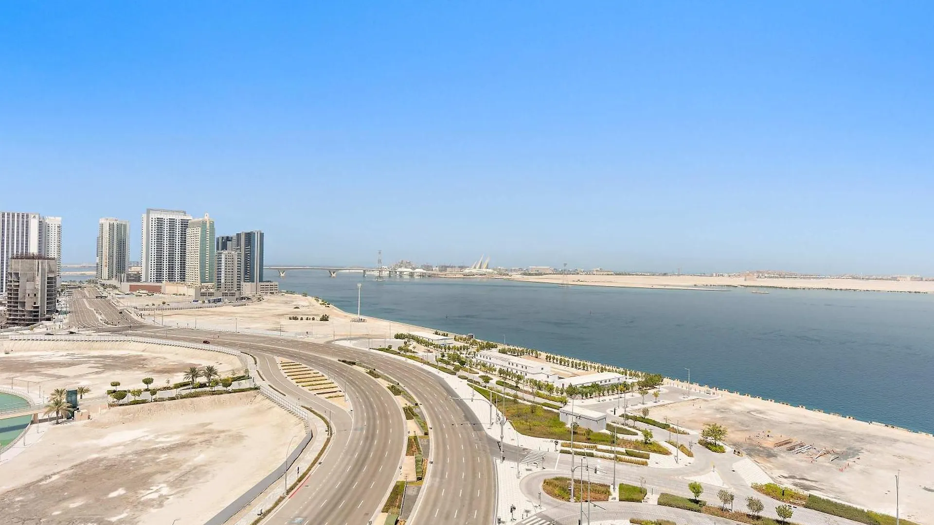 Silkhaus Chic Studio With Private Beach In Pixel Tower Abu Dabi